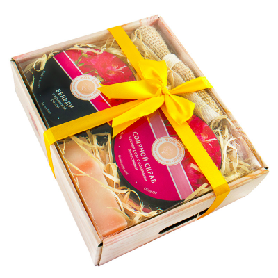 Подарочный набор "Лукошко " : Набор "Лукошко" № 13 - Скраб соляной "Роза" 300г, Мягкое мыло "Бельди с крымской розой" 200г, Мыло крымское "Роза" 100г, Мочалка джутовая.