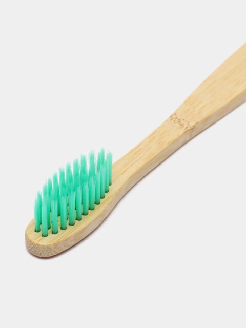 Бамбуковая зубная щётка (ЗЕЛЁНАЯ)